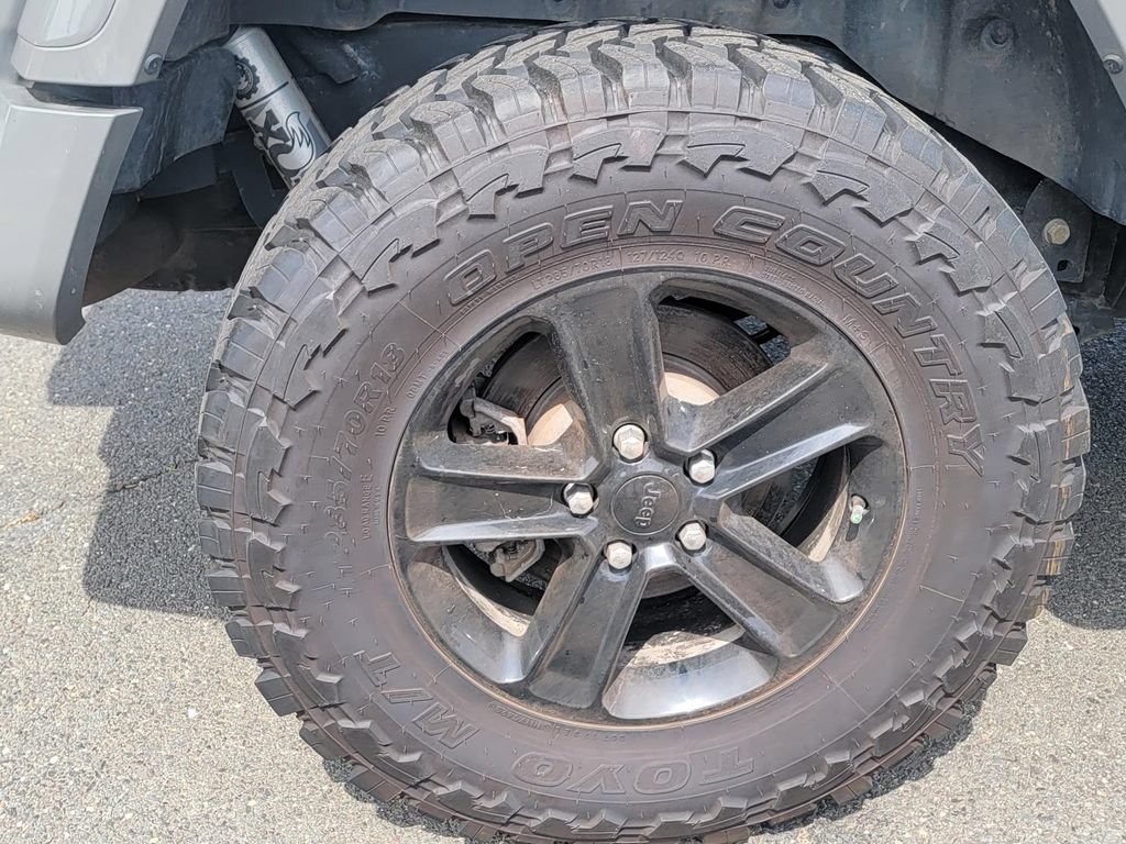 Used 2021 Jeep Wrangler Unlimited Sahara AWD/4WD image 9