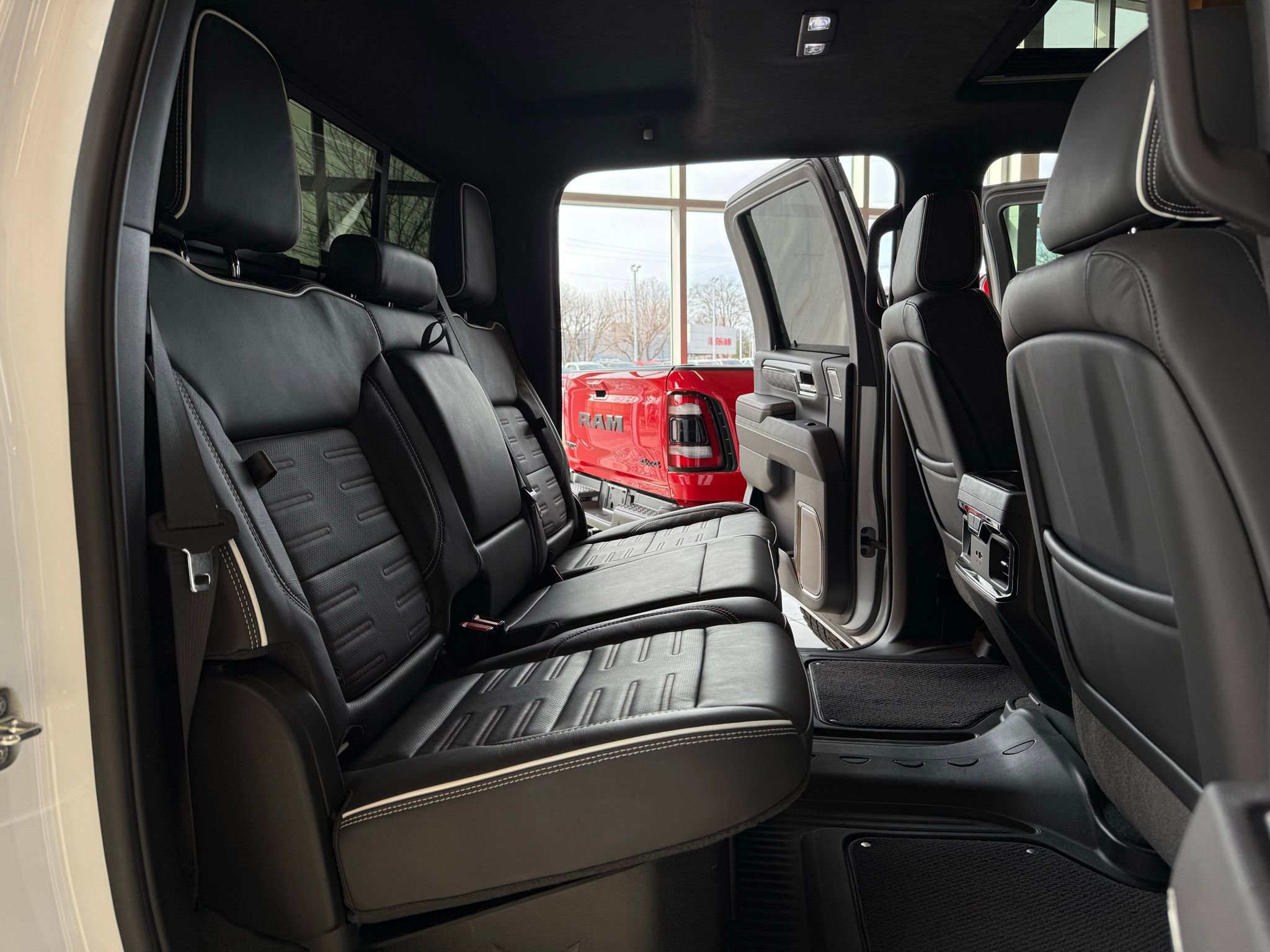 Used 2024 GMC Sierra 2500 AT4X image 36