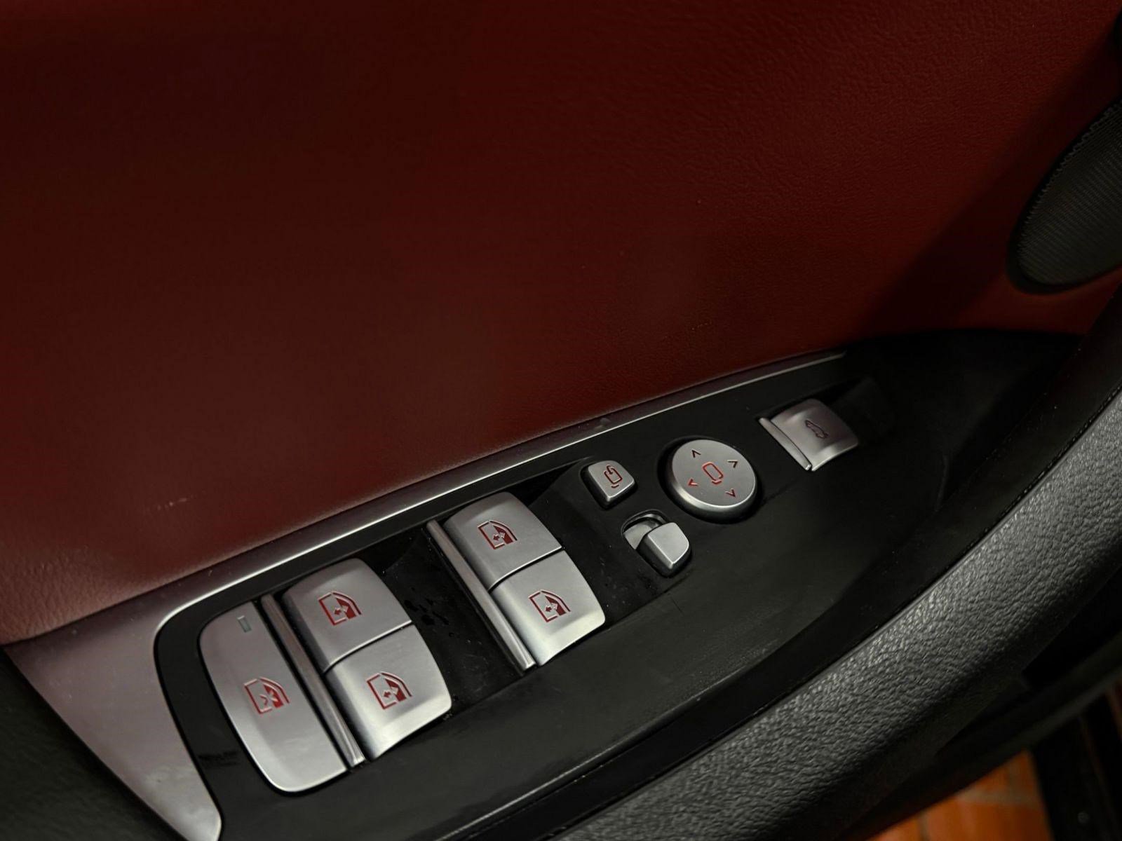 Certified 2024 BMW X3 xDrive30i w/ Premium Package image 8