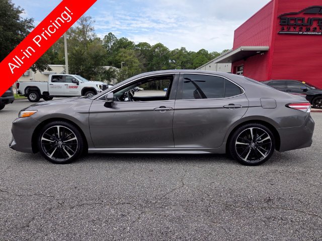 Used 2020 Toyota Camry XSE FWD image 2
