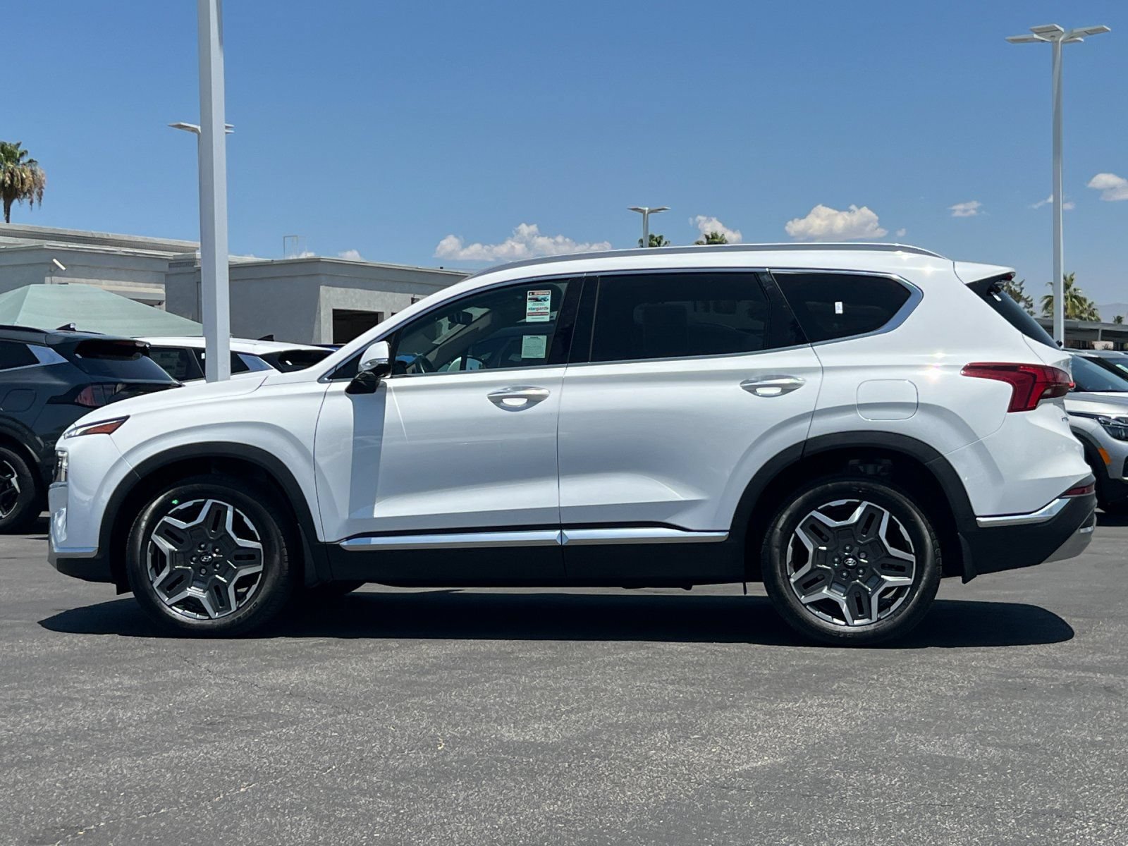 Used 2023 Hyundai Santa Fe Limited w/ Cargo Package FWD image 6