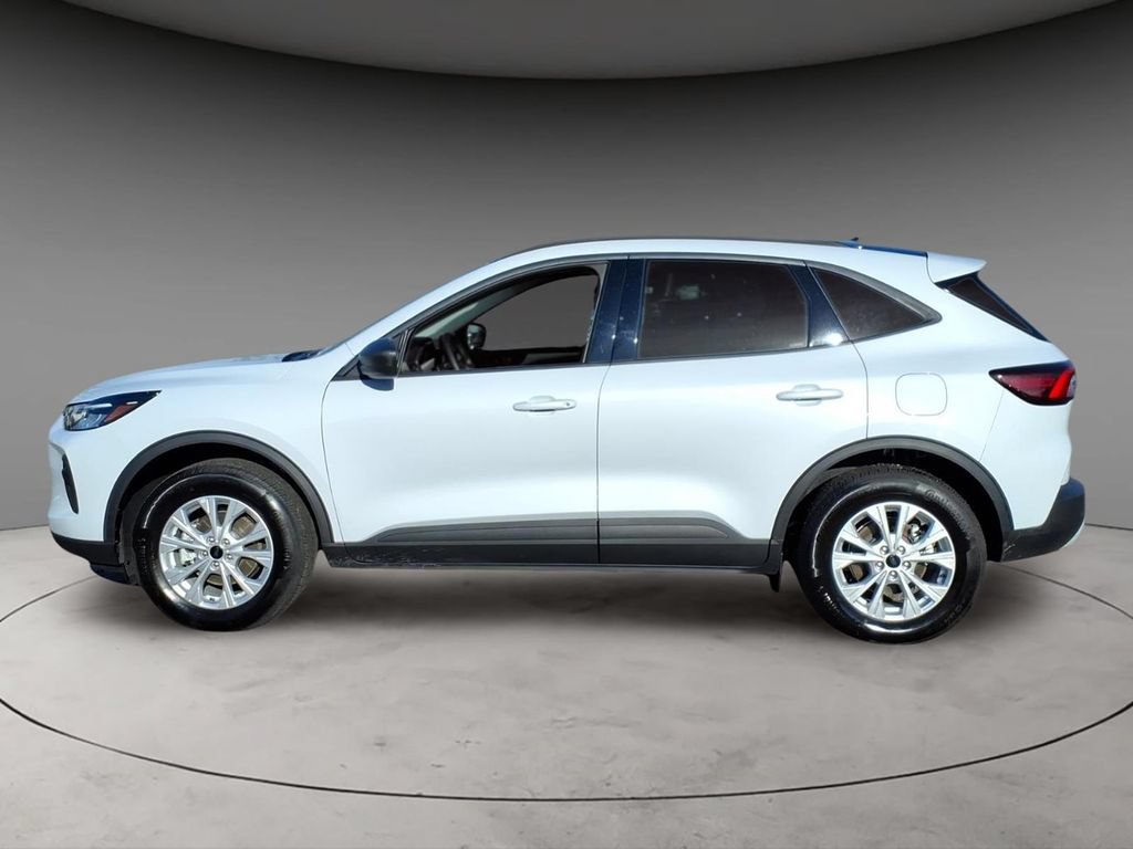 New 2025 Ford Escape Active w/ Tech Pack #1 AWD/4WD image 2