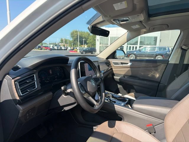 Used 2026 Volkswagen Atlas SEL AWD/4WD image 16