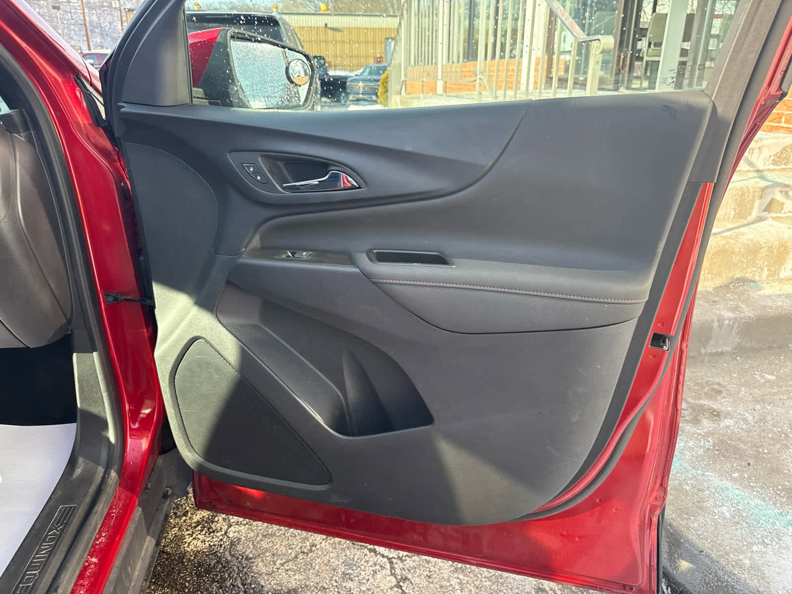 Used 2023 Chevrolet Equinox RS image 30