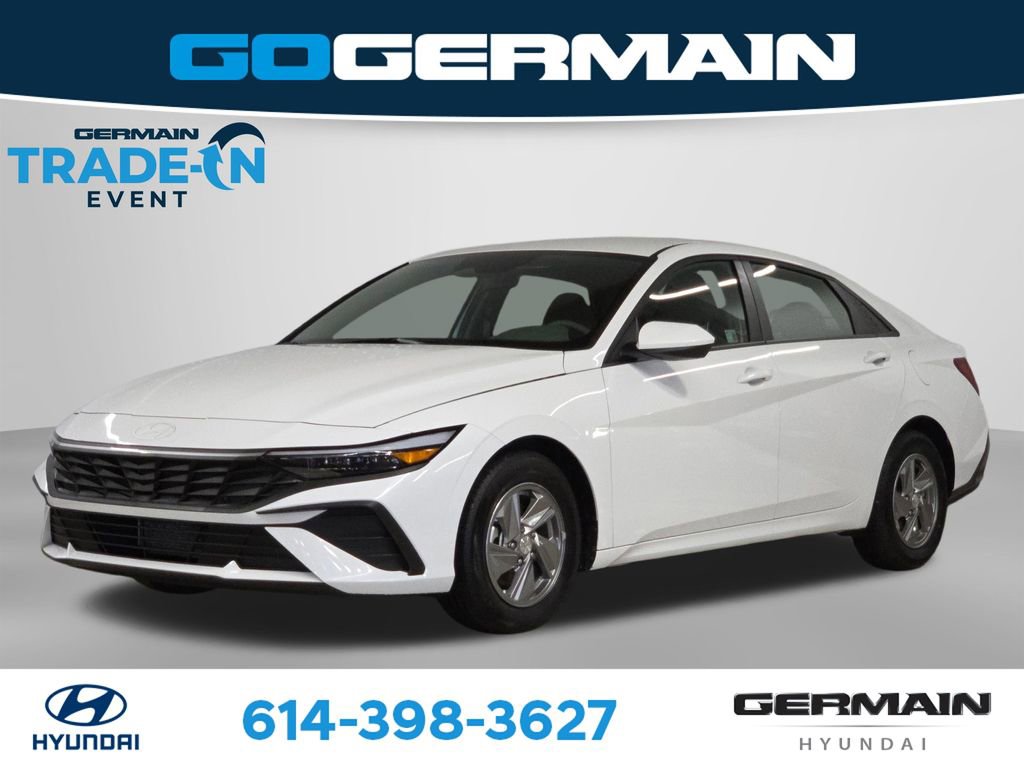 Certified 2025 Hyundai Elantra SE w/ Cargo Package image 1