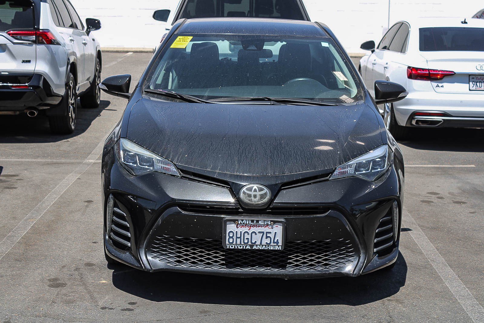 Used 2019 Toyota Corolla SE w/ Carpet Mat Package (TMS) FWD image 2