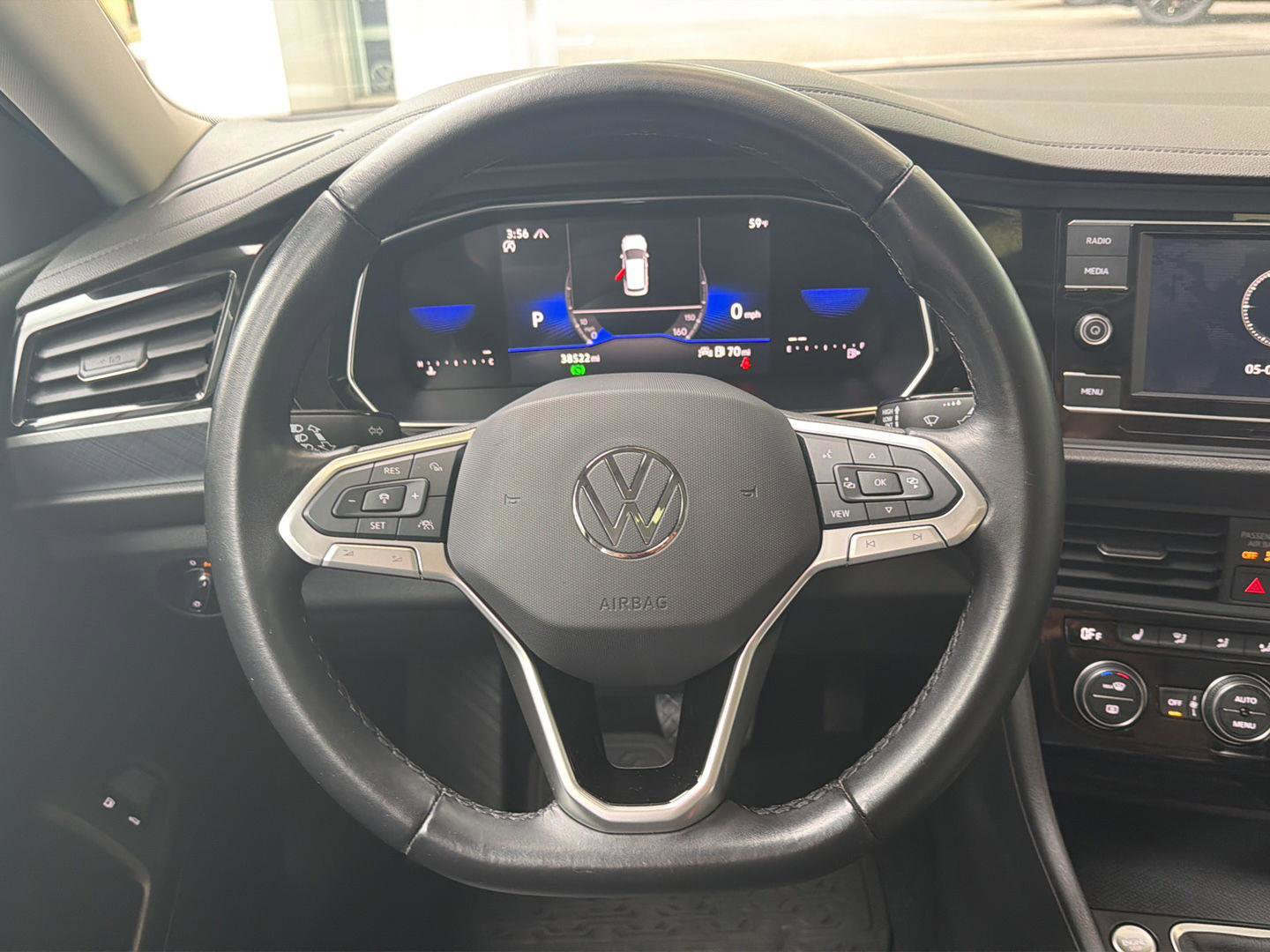 Used 2023 Volkswagen Jetta SE w/ Panoramic Sunroof Package FWD image 19