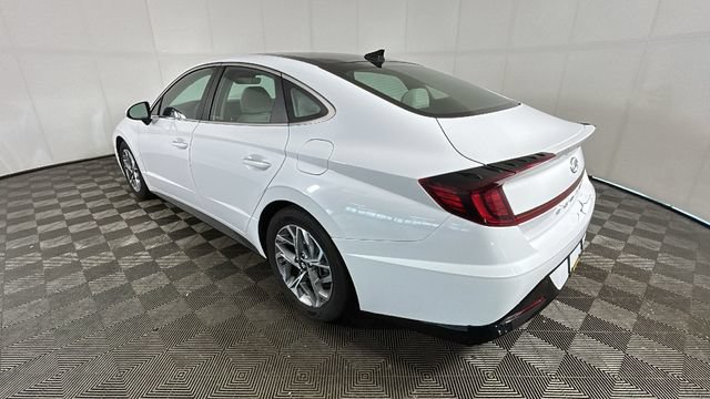 Used 2023 Hyundai Sonata SEL w/ Convenience Package FWD image 4