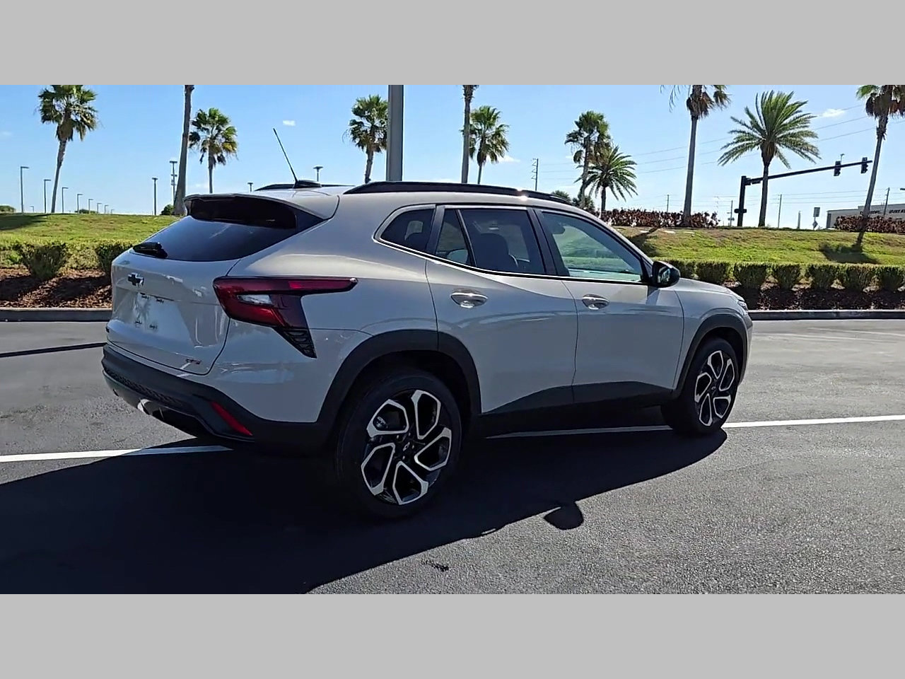 New 2026 Chevrolet Trax RS w/ Sunroof Package image 21
