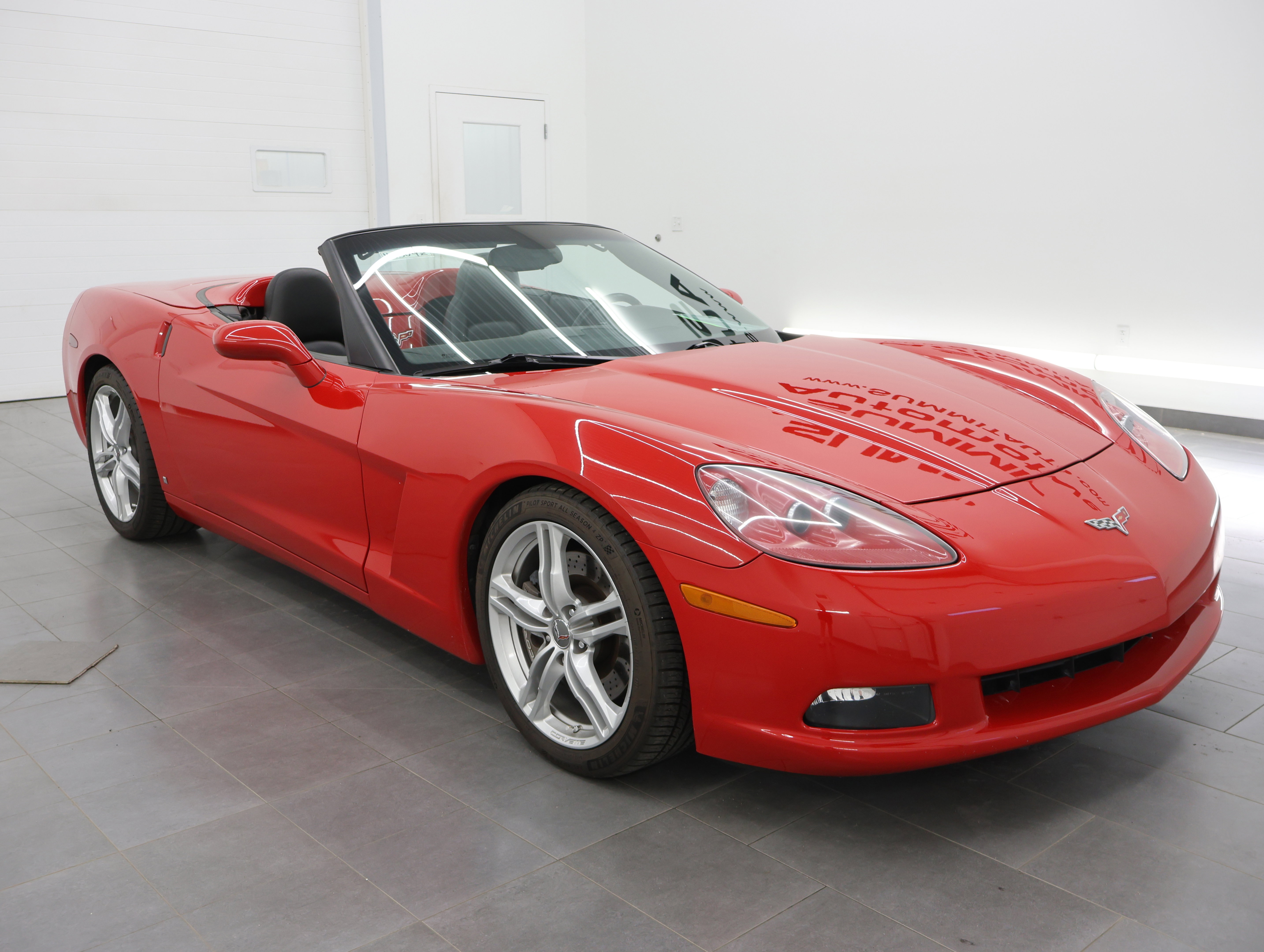Used 2006 Chevrolet Corvette Convertible w/ Preferred Equipment Group RWD image 38