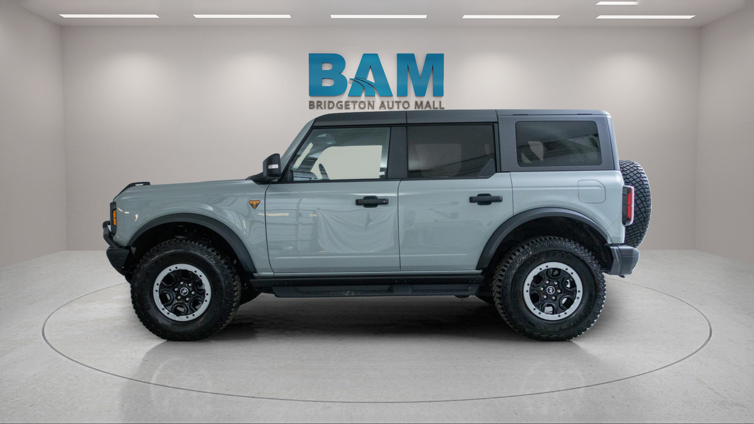 Used 2024 Ford Bronco Badlands AWD/4WD image 4