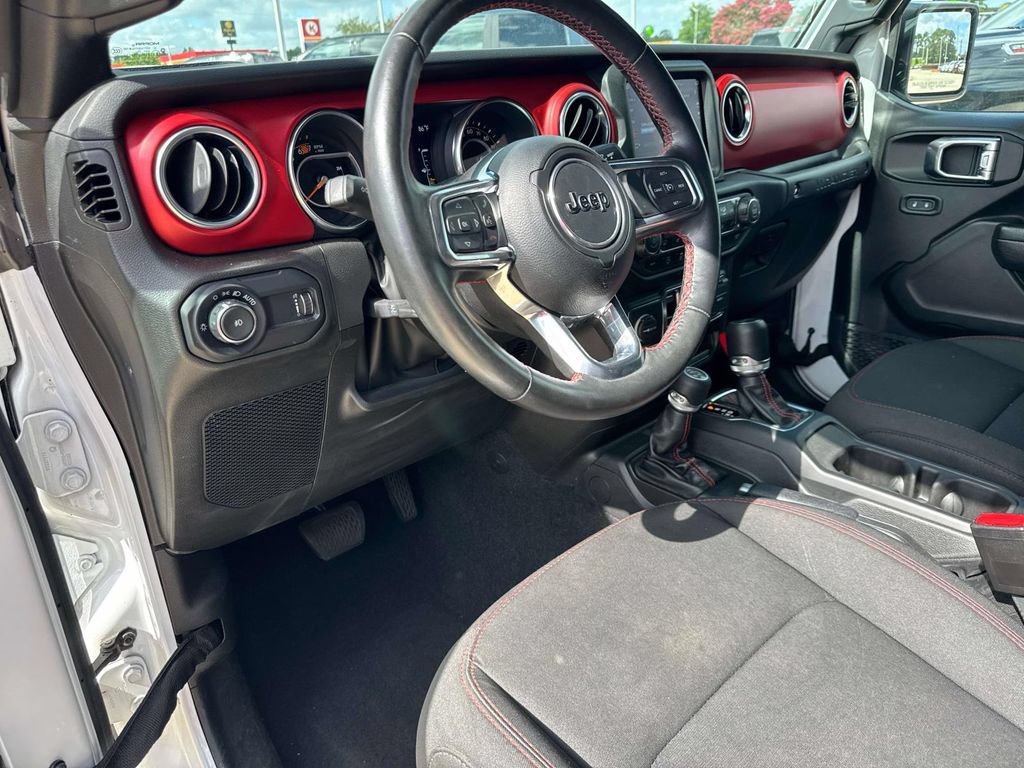 Used 2023 Jeep Wrangler Unlimited Rubicon w/ Cold Weather Group AWD/4WD image 25