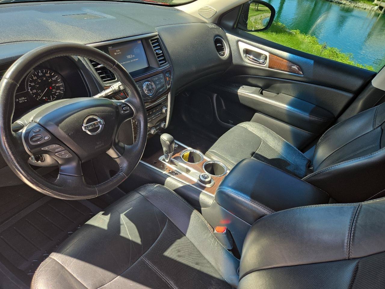 Used 2014 Nissan Pathfinder Platinum w/ Platinum Premium Package AWD/4WD image 18