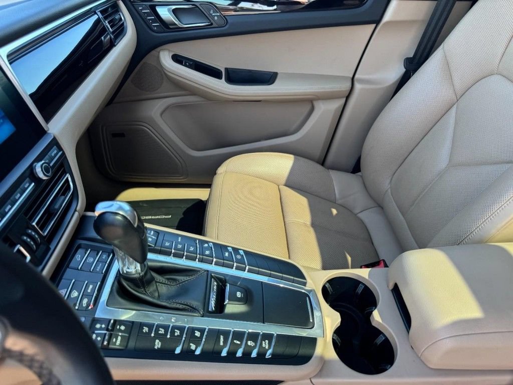 Used 2019 Porsche Macan AWD/4WD image 14