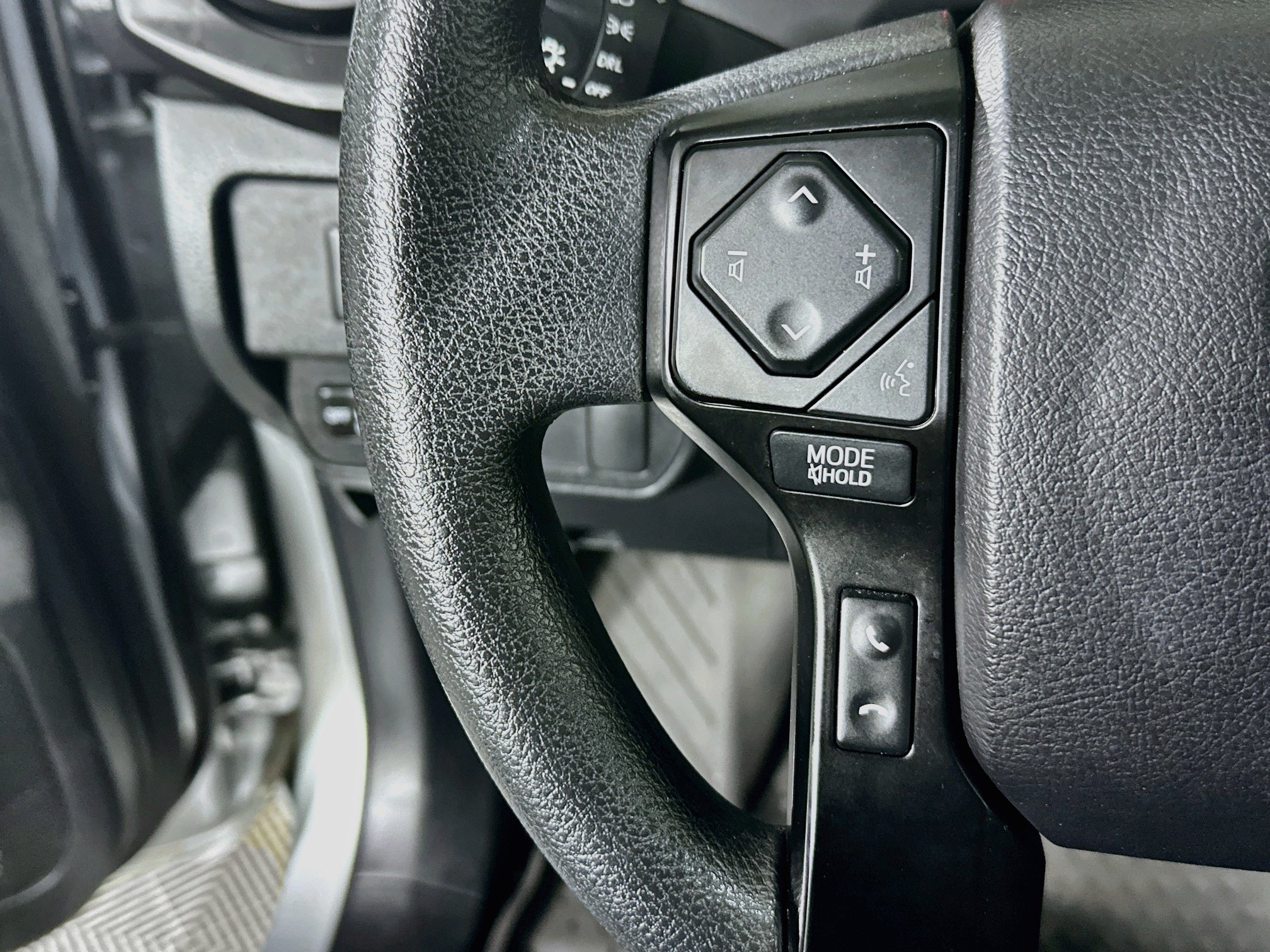 Used 2022 Toyota Tacoma SR w/ SR Convenience Package RWD image 16