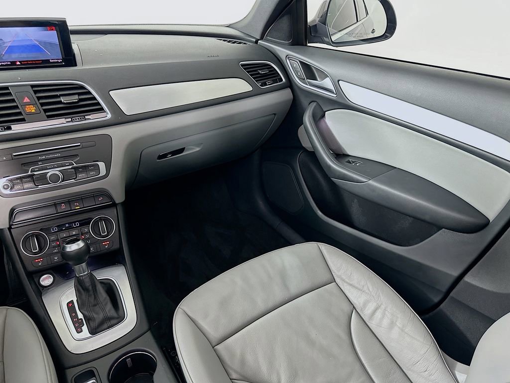 Used 2018 Audi Q3 2.0T Premium Plus w/ Premium Plus Package image 23