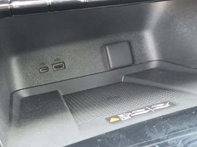 New 2026 Chevrolet Traverse RS w/ LPO, Floor Liner Package FWD image 30