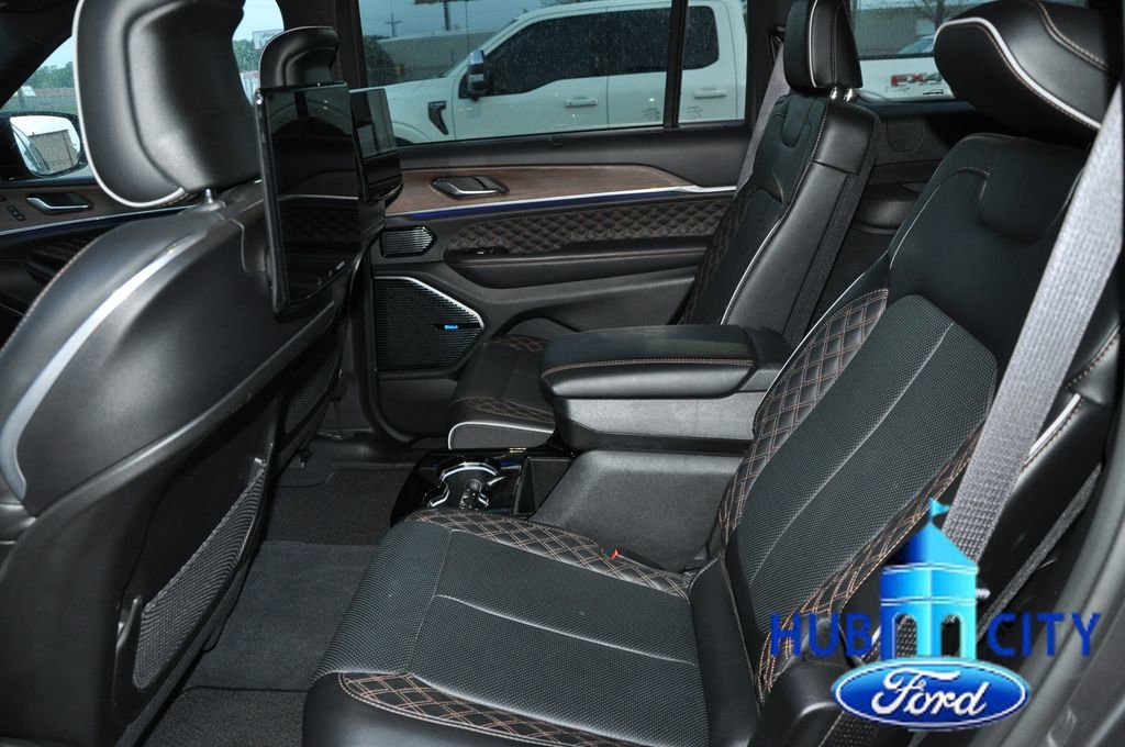 Used 2023 Jeep Grand Cherokee L Summit w/ Advanced Protech Group IV image 12