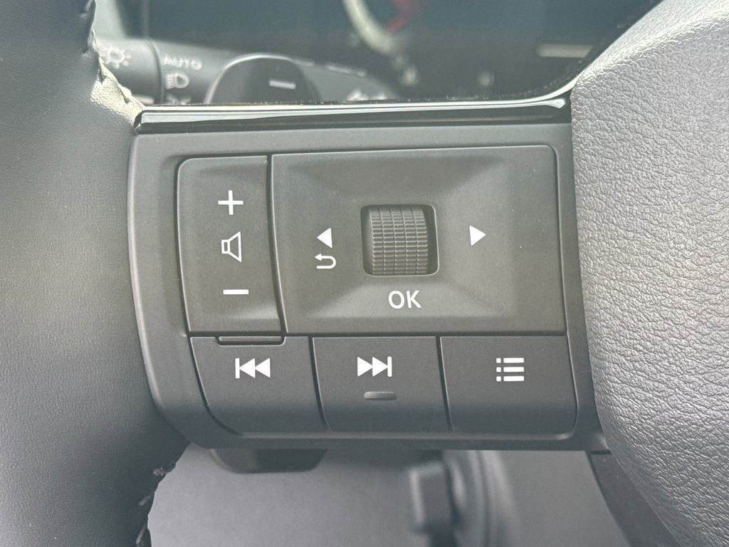 New 2026 Nissan Pathfinder Platinum image 36