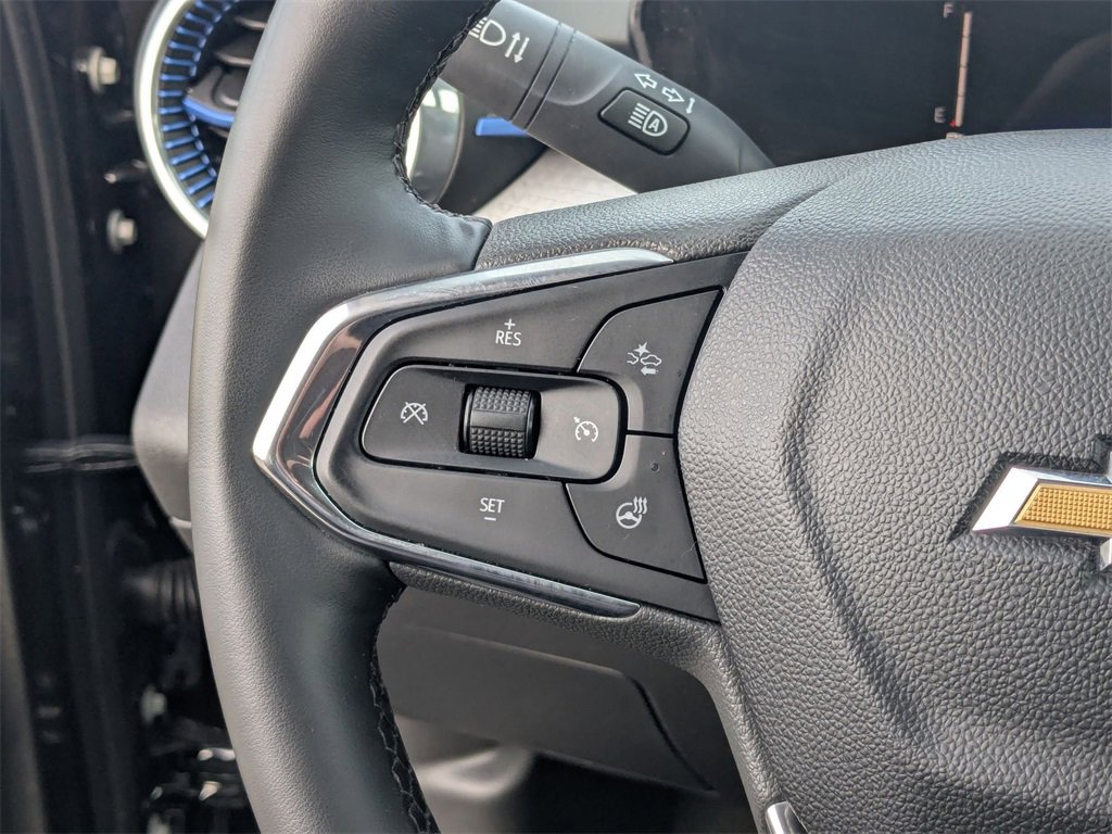 Used 2025 Chevrolet Trax LT w/ LT Convenience Package image 18