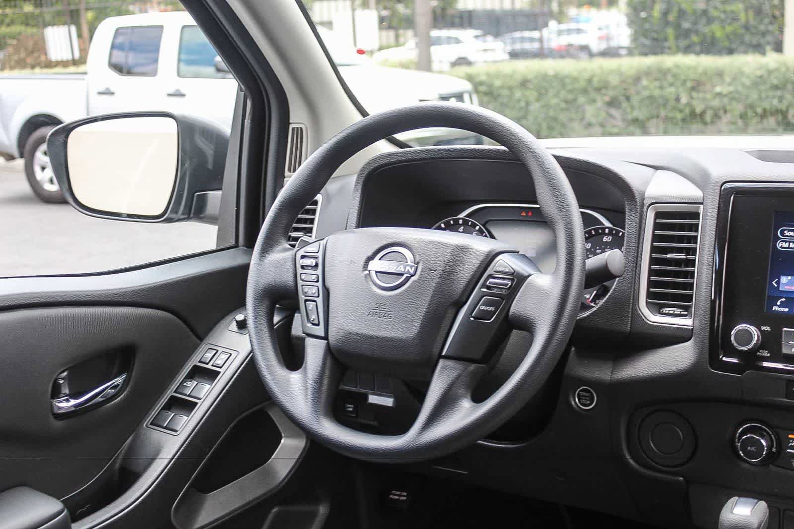 Used 2024 Nissan Frontier SV RWD image 19