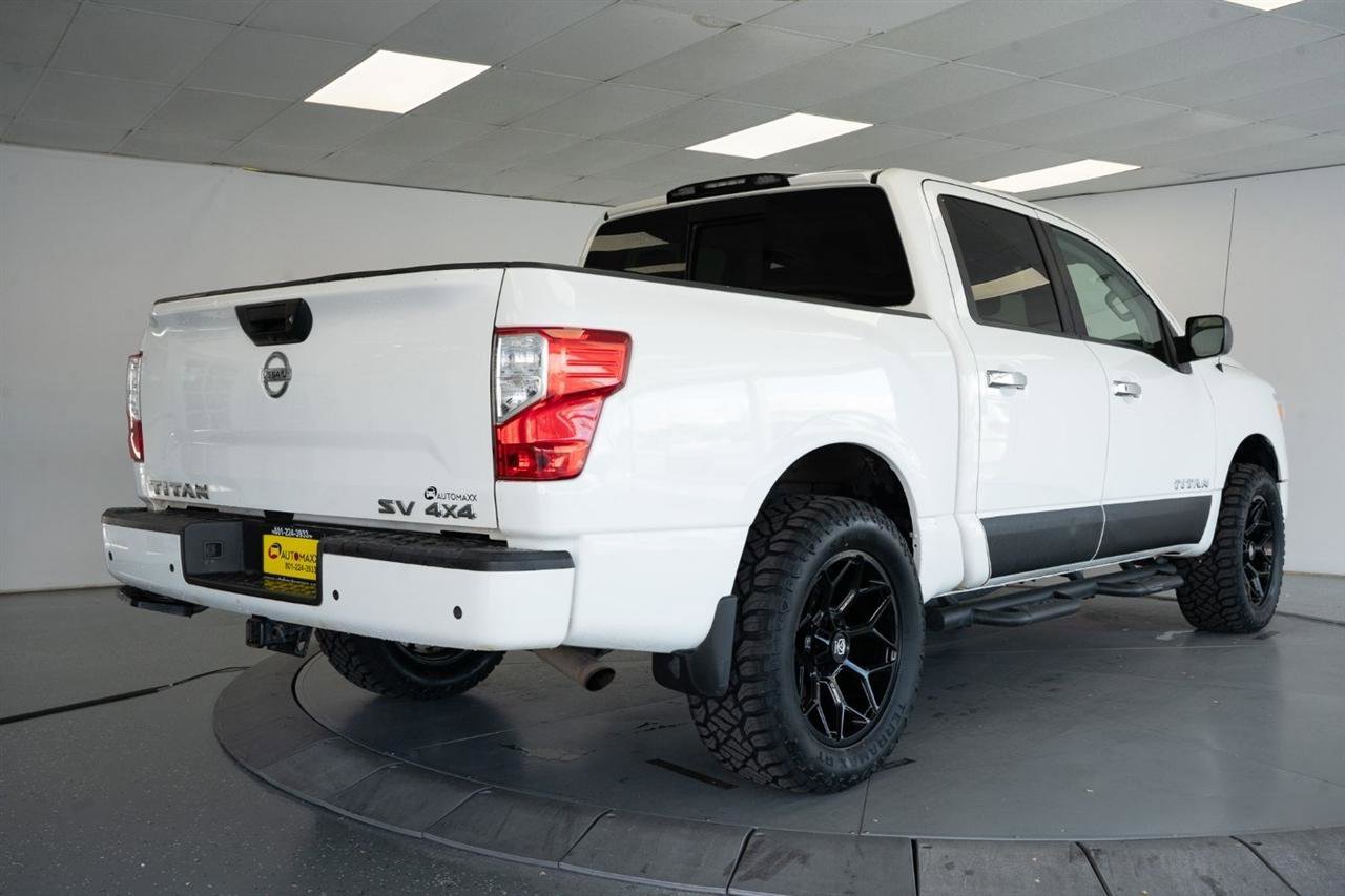 Used 2021 Nissan Titan SV w/ SV Convenience Package AWD/4WD image 9