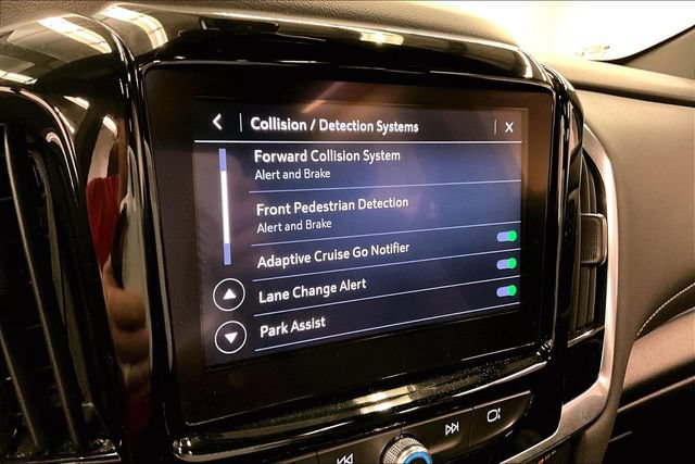 Used 2022 Chevrolet Traverse Premier w/ Redline Edition AWD/4WD image 40