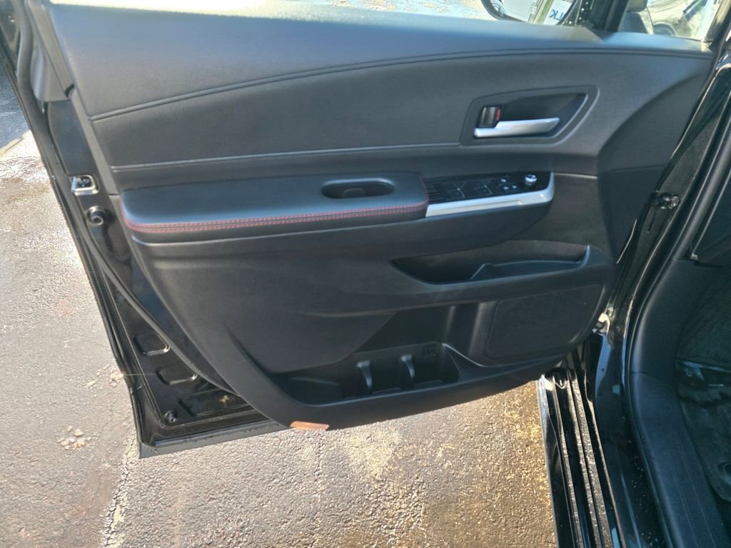 Certified 2025 Toyota Sienna XSE w/ XSE Plus Package image 19