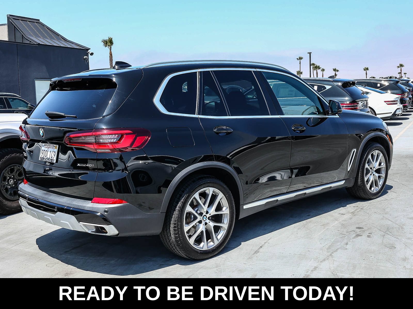 Used 2023 BMW X5 xDrive40i AWD/4WD image 4