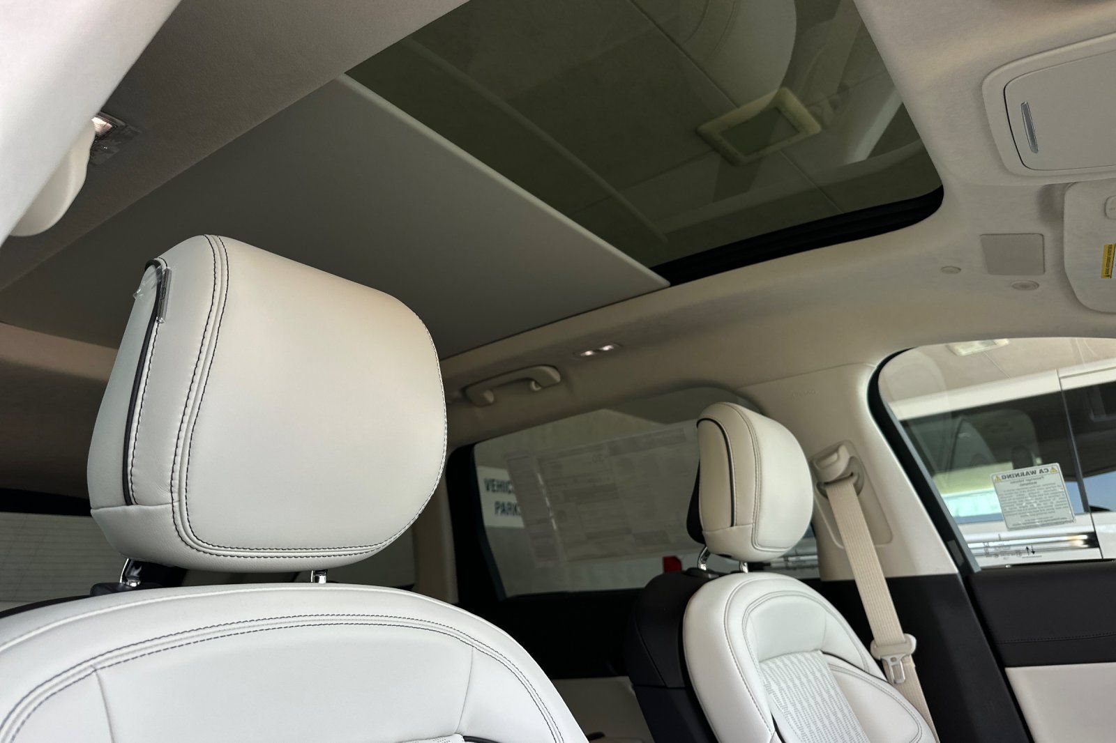 New 2026 Lincoln Nautilus Black Label w/ Jet Appearance Package AWD/4WD image 16