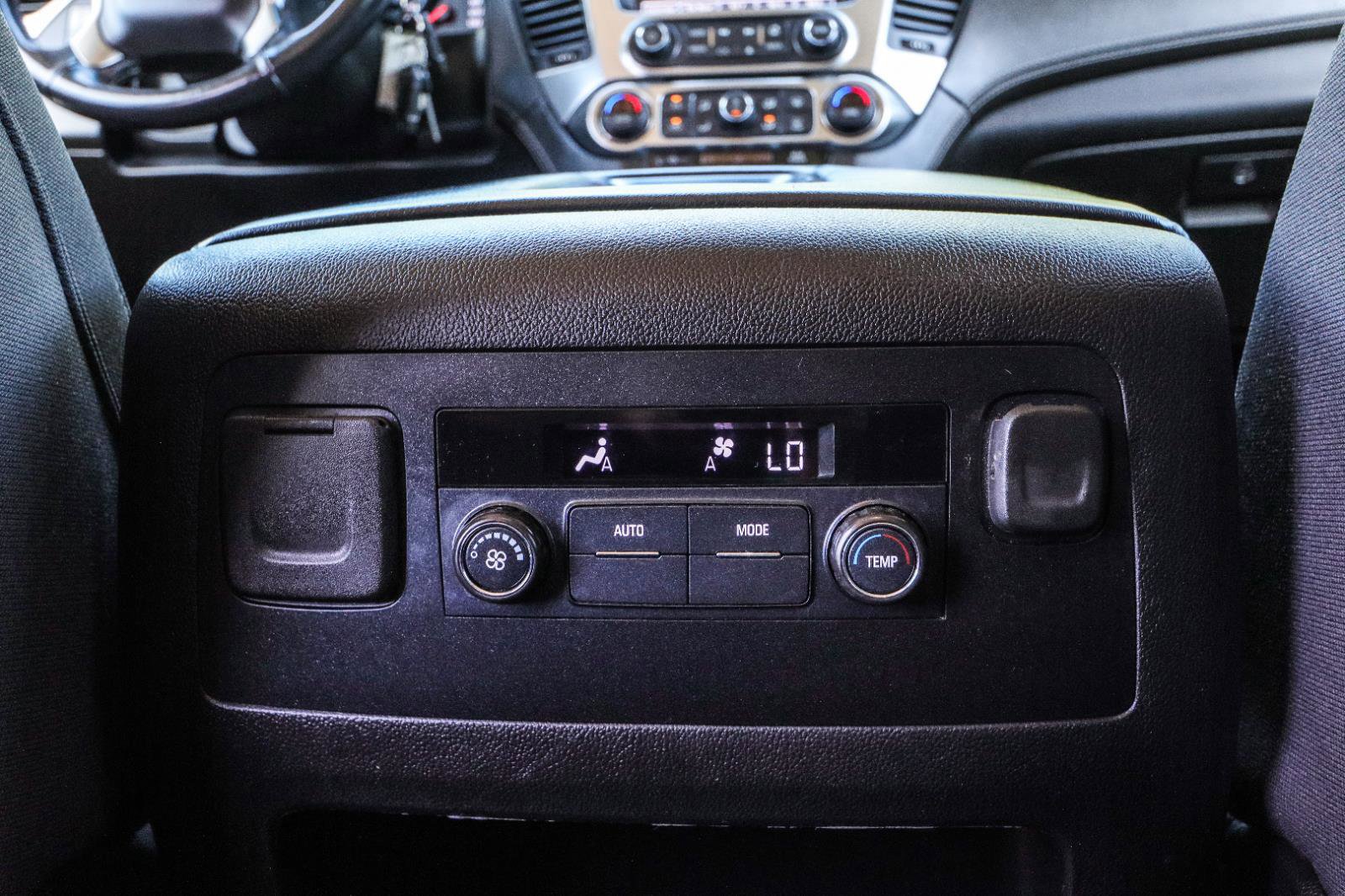 Used 2019 Chevrolet Tahoe LS AWD/4WD image 29