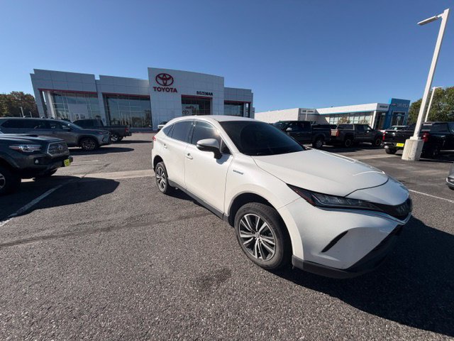 Used 2021 Toyota Venza LE w/ Carpet Mat Package (TMS) AWD/4WD image 1