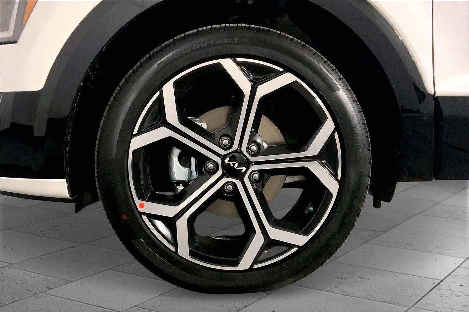 New 2025 Kia Niro EX Touring image 12