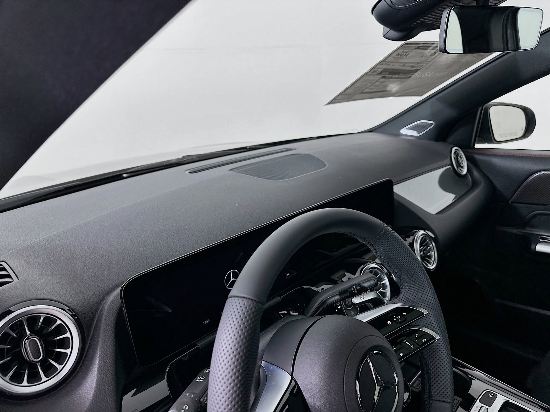 New 2026 Mercedes-Benz GLA 35 AMG 4MATIC image 10