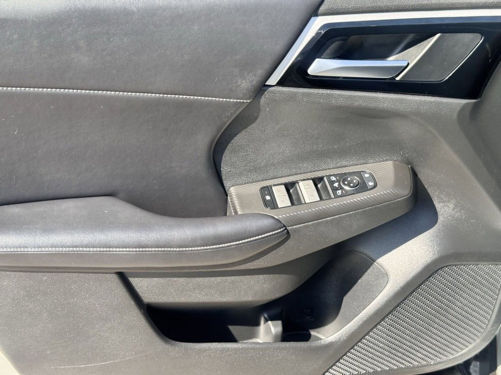 Used 2023 Mitsubishi Outlander 4WD image 19