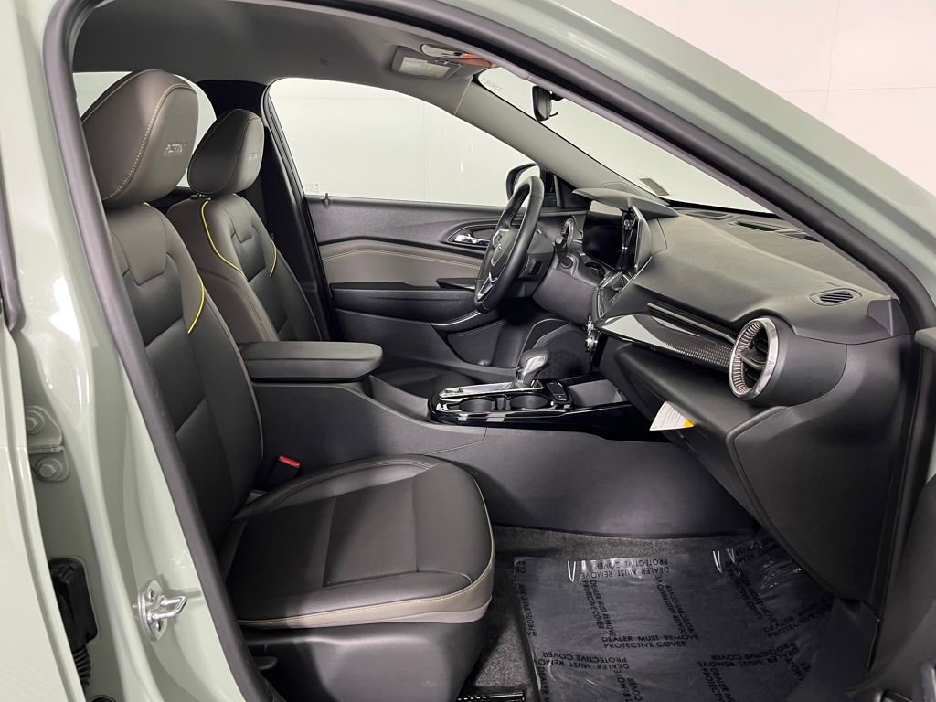 Used 2025 Chevrolet Trax ACTIV w/ Driver Confidence Package image 17