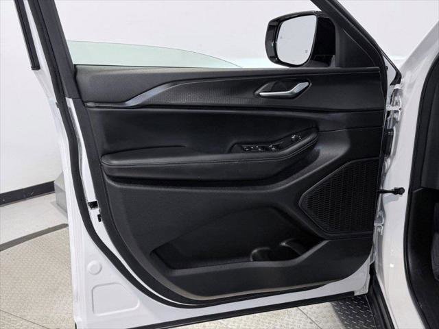 Certified 2024 Jeep Grand Cherokee Altitude image 20