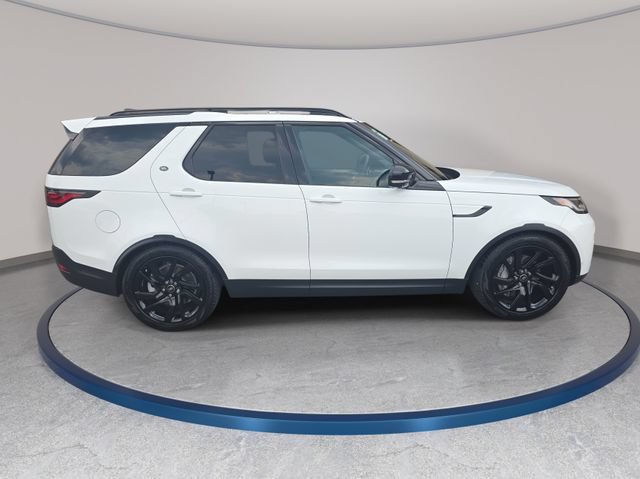Certified 2025 Land Rover Discovery S AWD/4WD image 5