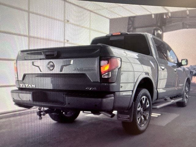 Certified 2023 Nissan Titan Platinum Reserve w/ Moonroof Package AWD/4WD image 6