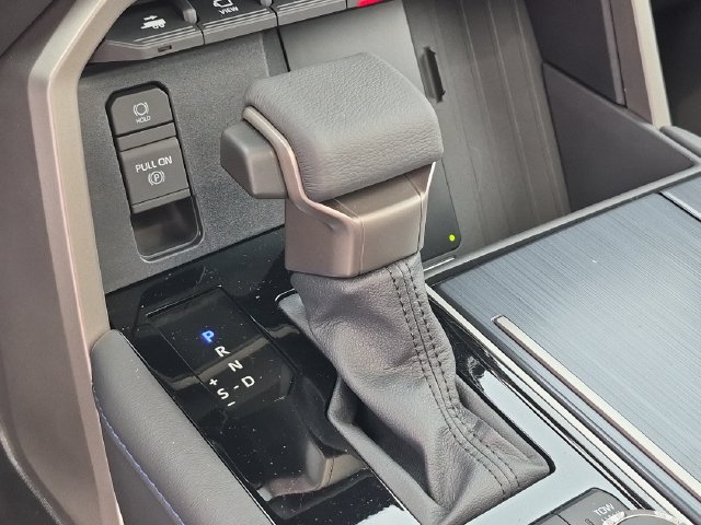 New 2026 Toyota Tundra Platinum AWD/4WD image 16
