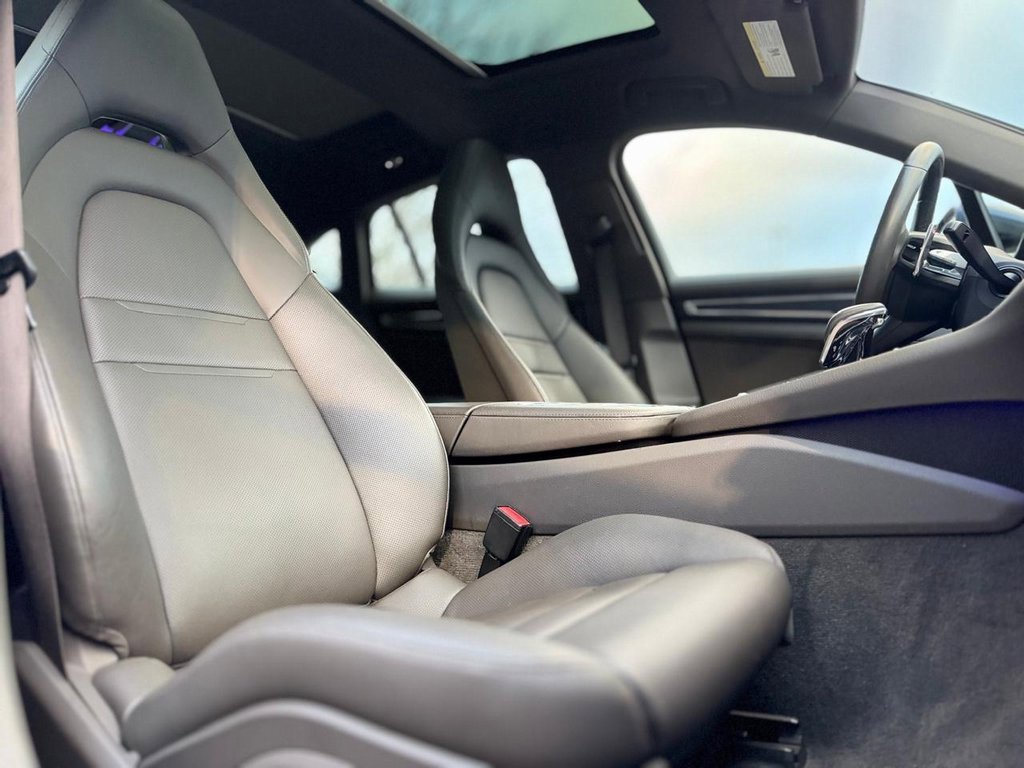 Used 2022 Porsche Panamera 4 Platinum Edition w/ Assistance Package image 23