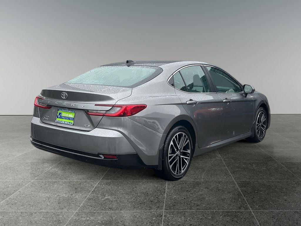 Used 2025 Toyota Camry XLE AWD/4WD image 8