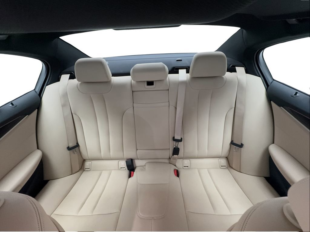 Used 2019 BMW 530i xDrive w/ Convenience Package image 21