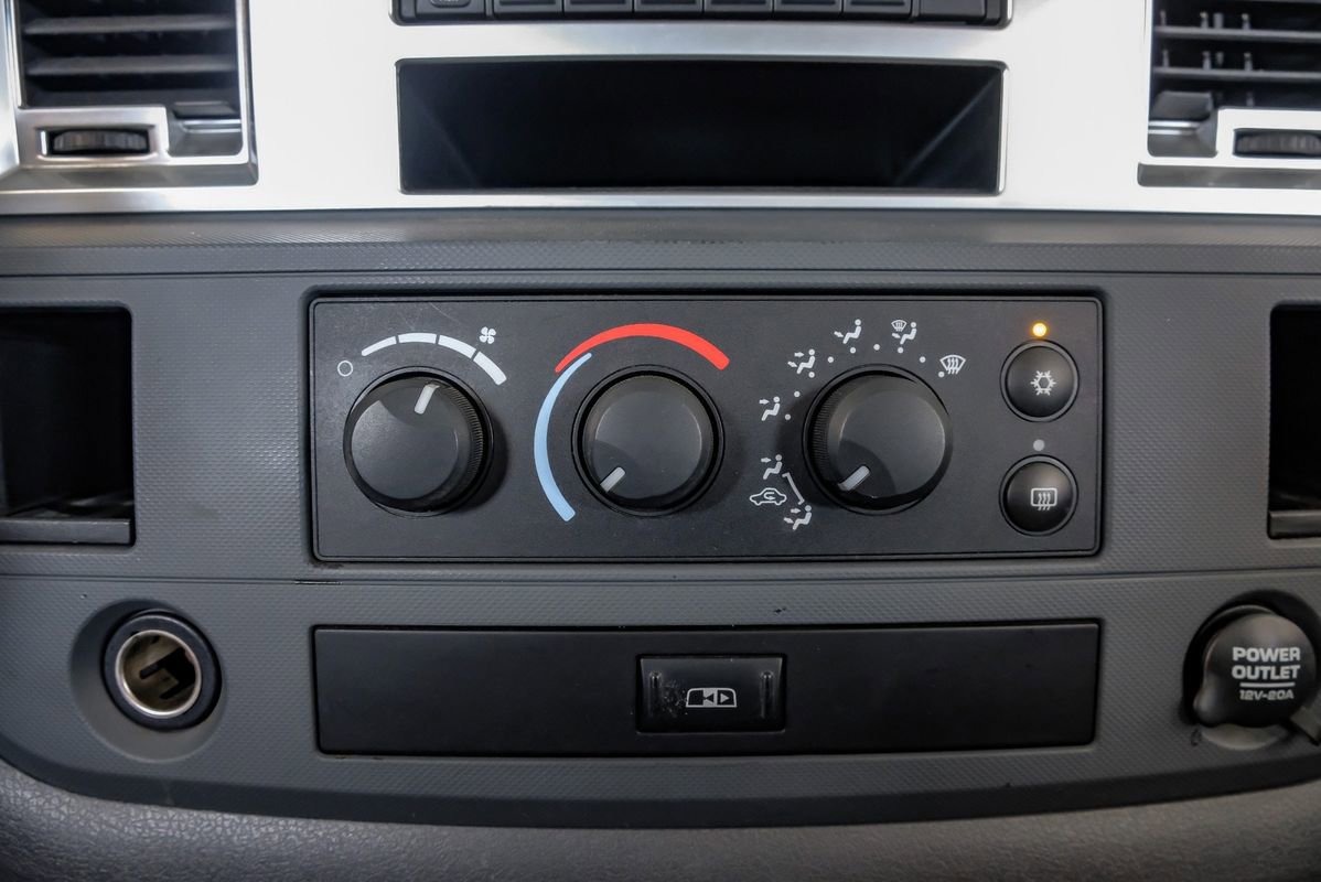 Used 2008 Dodge Ram 1500 Truck SLT image 25