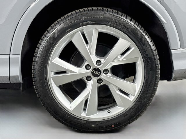 Used 2023 Audi Q4 e-tron Premium w/ Convenience Package AWD/4WD image 35