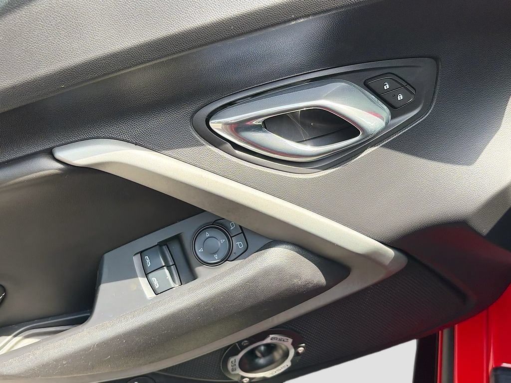 Used 2016 Chevrolet Camaro SS RWD image 18