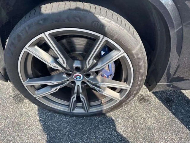 Used 2023 BMW X5 M50i w/ Executive Package image 28