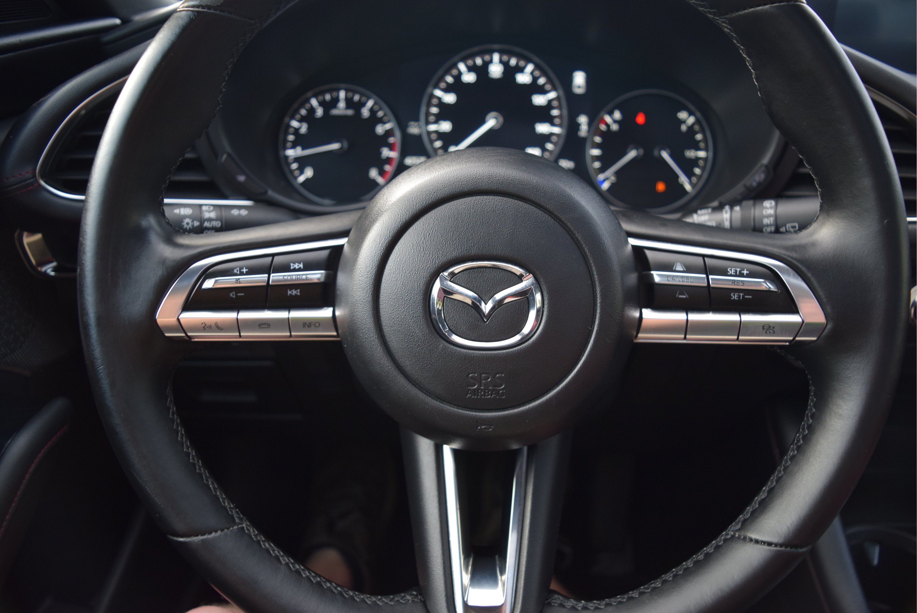 Used 2022 MAZDA MAZDA3 s FWD image 11