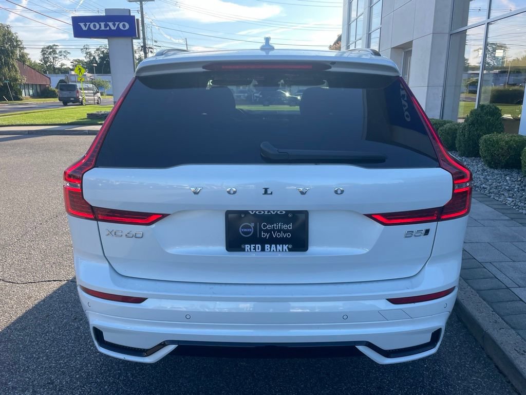 Used 2024 Volvo XC60 B5 Plus AWD/4WD image 4