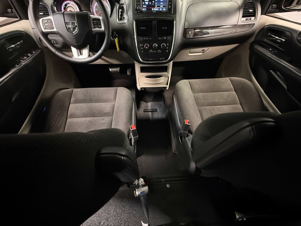 Used 2016 Dodge Grand Caravan SE w/ Quick Order Package 29E SE FWD image 82